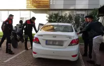 Ağabeyi ile diğer ağabeyinin eşini otomobilde görünce kurşun yağdırdı