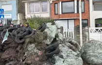 Fransız çiftçilerden sert protesto: Bu kez Macron'un evinin önü hedefte