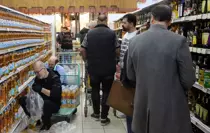 İran'da artan yaşam pahalılığıyla mücadeleye yönelik ''Kalabarg'' uygulaması