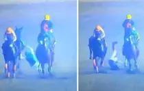 At yarışında korkunç facia: Attan düşen jokey, başka bir atın altında kalarak öldü