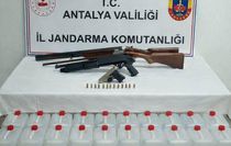Antalya'da 160 litre kaçak alkol ele geçirildi