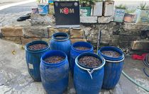 Arsuz ilçesinde 1510 litre sahte içki ele geçirildi