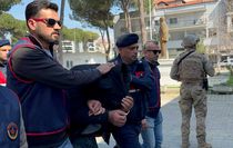 Aydın'da annesini odunla öldürdüğü iddia edilen kişi tutuklandı