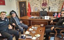 Beypazarı'nda şehit babası Tiftik'ten emniyet ve jandarmaya bayram ziyareti
