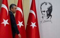 CHP Genel Başkanı Özel, basın toplantısı düzenledi Açıklaması