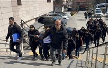 Eskişehir merkezli operasyonda lüks araçları parçalayıp sattıkları iddiasıyla 11 zanlı yakalandı