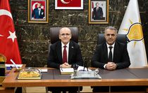 Hazine ve Maliye Bakanı Şimşek, AK Parti Batman İl Başkanlığını ziyaret etti