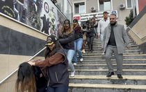 İstanbul'da ''sahte oturum belgesi dolandırıcılığı'' operasyonunda yakalanan 11 şüpheli adliyede