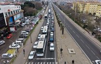 İzmir-Ankara kara yolunun Manisa geçişinde bayram hareketliliği yaşanıyor