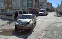 Kahramankazan'da iki araç çarpıstı, iki kişi yaralandı