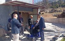 Pozantı'da bedensel engelli kadına akülü tekerlekli sandalye desteği sağlandı