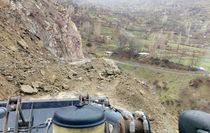 Siirt'te karda mahsur kalan 15 araç kurtarıldı