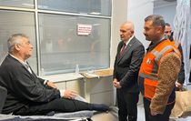 Van'da AK Parti'li gençler, sağlık çalışanları ve hastalara sahurluk ikram etti