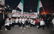 Voleybolda Türkiye şampiyonu olan öğrenciler Bozkurt ilçesinde coşkuyla karşılandı