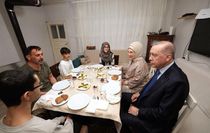 Cumhurbaşkanı Erdoğan, iftarda Kayacık ailesinin misafiri oldu