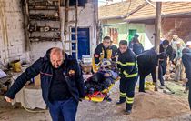 Buğday aktarımı sırasında facia: Kardeşlerden biri göçükte kaldı, diğerinin parmakları koptu