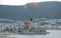 Bodrum semalarında ay yıldızlı 18 Mart anması