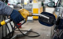 Fitch: Hürmüz Boğazı 6 ay kapalı kalırsa petrol fiyatları ortalama 120 doları görebilir