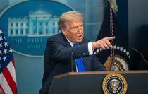 Trump'tan İran açıklaması: Anlaşma olmazsa her şeyi havaya uçurup petrolü alacağız