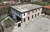 Isparta'daki kubbesiz cami yaklaşık 800 yıldır zamana meydan okuyor