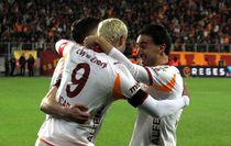 Galatasaray'da 2 değişiklik
