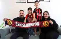 Biriktirdiği tüm parasını şampiyonluk için bağışladı