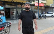 Adana'da Terliğini Almak İçin Araç Altına Giren Çocuk Son Anda Kurtarıldı