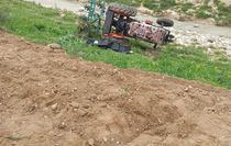Kilis'te devrilen traktörün sürücüsü öldü