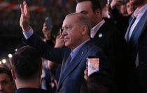 Cumhurbaşkanı Erdoğan’dan gençlere: Sizi kirli emelleri için kullanmak isteyenlere müsaade etmeyin