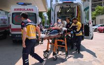 İnegöl'de takla atan otomobilde 5 kişi yaralandı