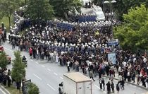 Bilgi Üniversitesi'nde polis müdahalesi! Gözaltılar ve yaralılar var