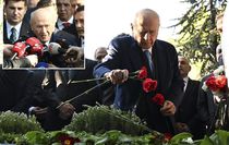 Bahçeli, Türkeş'in mezarını ziyaret etti! ''Bayram mesajı'' yanıtı dikkat çekti