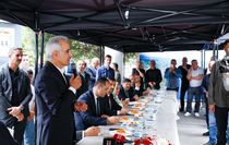 Ulaştırma ve Altyapı Bakanı Uraloğlu Trabzon'da bayramlaştı