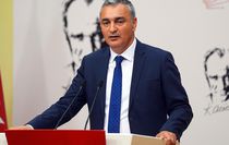 İhraçları açıklayan CHP Sözcüsü Müslim Sarı: Özgür Özel ile ilgili değerlendirme daha sonra yapılacak