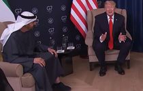 Trump, BAE Devlet Başkanı Al Nahyan ile kameralar önünde dalga geçti