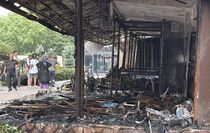 Hatay'da çıkan yangında 10 iş yeri zarar gördü