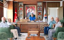 Kıbrıs Gazilerinden Finike Kaymakamı Musa Kazım Çelik'e veda ziyareti