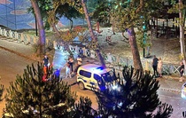 Gürültü yapanları uyarınca kavga çıktı: 2 yaralı