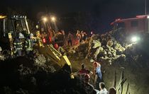 Su kuyusuna hortum bağlarken baba- oğul toprak altında kaldı