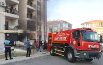 Elazığ'da yangın: 12 kişi dumandan etkilendi