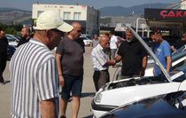 Samsun İkinci El Oto Pazarında Durgunluk: Alıcı ve Satıcılar Canlanma Bekliyor