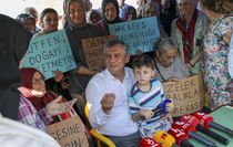 Özgür Özel'den Rize'de Kafes Balıkçılığı Tepkisi: 'ÇED Raporu Hileyle Alınmış'