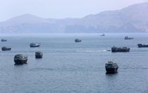 UKMTO: Umman açıklarında Hürmüz Boğazı'ndan geçen bir tanker vuruldu