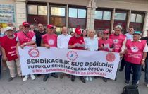 DİSK Devrimci Emekliler Sendikası Samsun Şubesi, Çakır ve Aksu'nun tutuklanmasını protesto etti