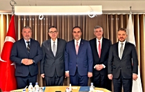 Bakan Kacır, IFC heyetini kabul etti