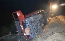 Orman yangınına müdahale eden arazöz devrildi: 2 işçi yaralandı