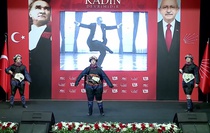CHP’de Cumhuriyet’in 103’üncü yılı kadınların mücadelesiyle anıldı