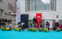 Diyarbakır'da karpuz yarışmasında Adil Aydın 47 kilo 900 gramla birinci oldu