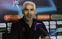 Bandırmaspor, Sivasspor'la 1-1 berabere kaldı; teknik direktörler maçı değerlendirdi.