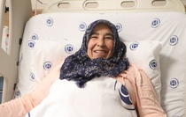 Adana'da 64 yaşındaki Meryem İnce, robotik cerrahiyle rektum kanseri ameliyatı oldu